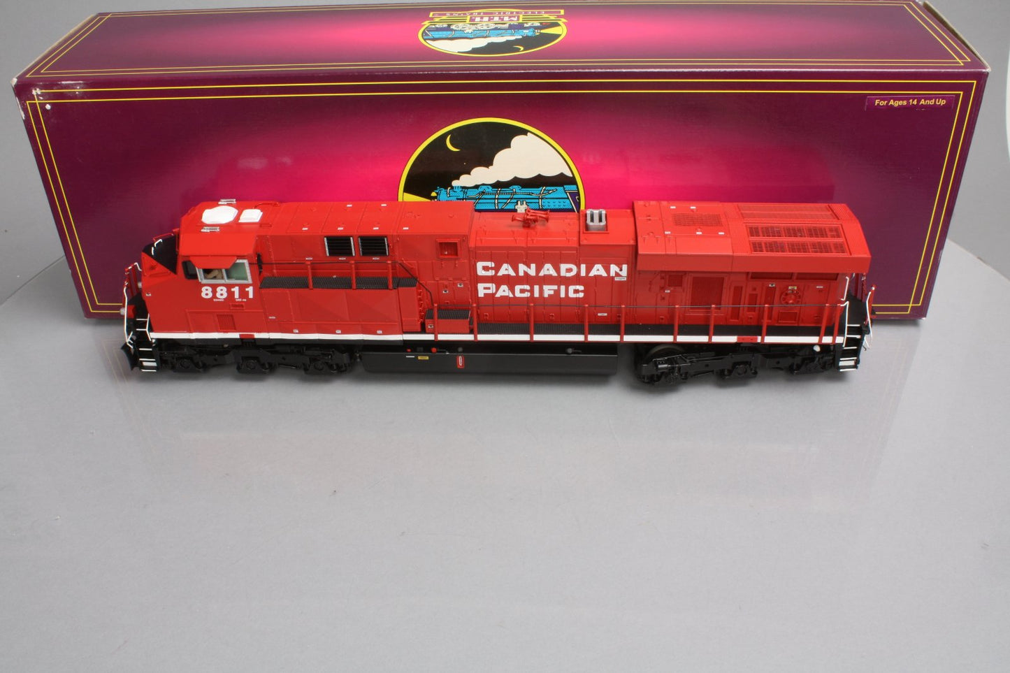 MTH 20-20286-1 O Canadian Pacific ES44AC Diesel Locomotive #8811 w/PS3 (Hi-Rail)