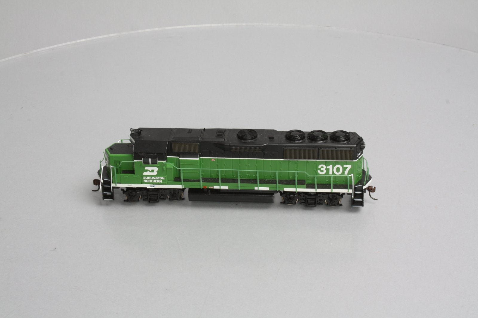 Athearn 77835 HO Scale Burlington Nothern GP50 Diesel Locomotive #3107