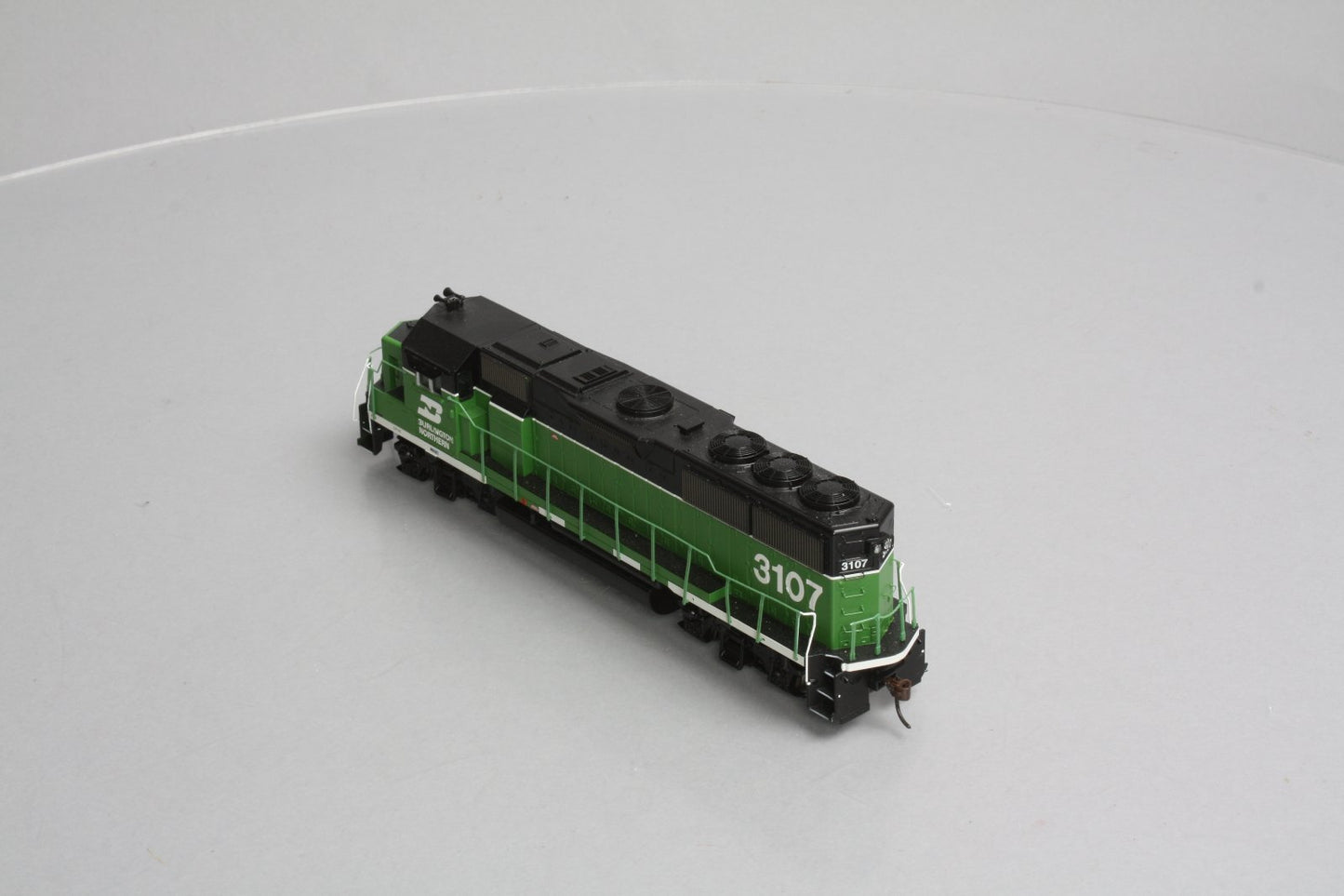 Athearn 77835 HO Scale Burlington Nothern GP50 Diesel Locomotive #3107
