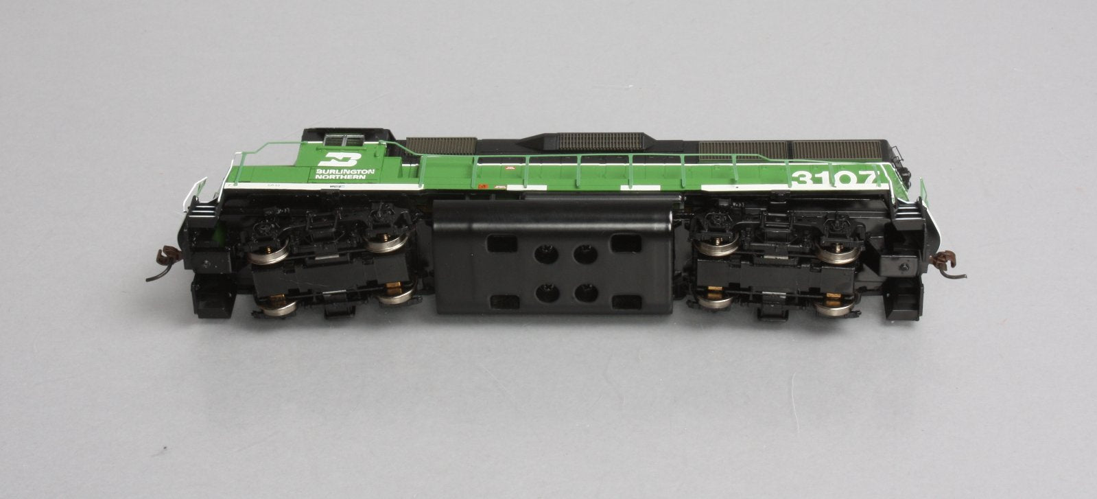 Athearn 77835 HO Scale Burlington Nothern GP50 Diesel Locomotive #3107