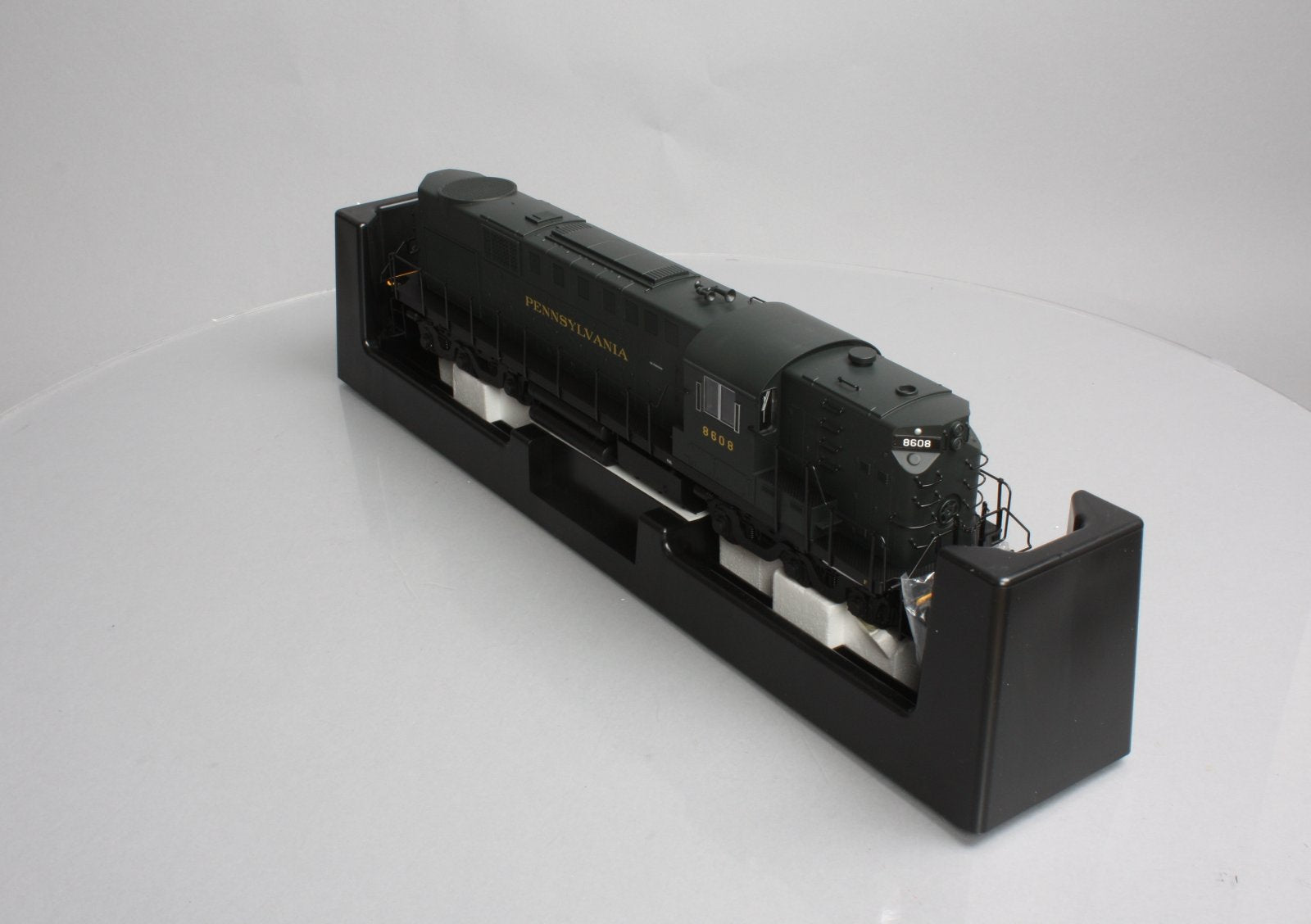 Atlas 20020004 O Pennsylvania RSD-7/15 Diesel Locomotive #8608
