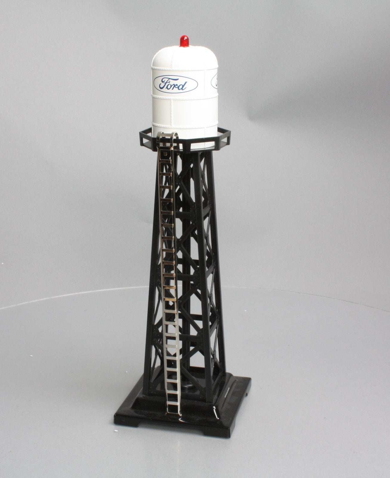 Lionel 6-22673 O Ford Water Tower with Light