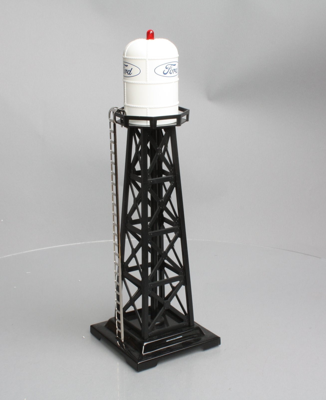Lionel 6-22673 O Ford Water Tower with Light