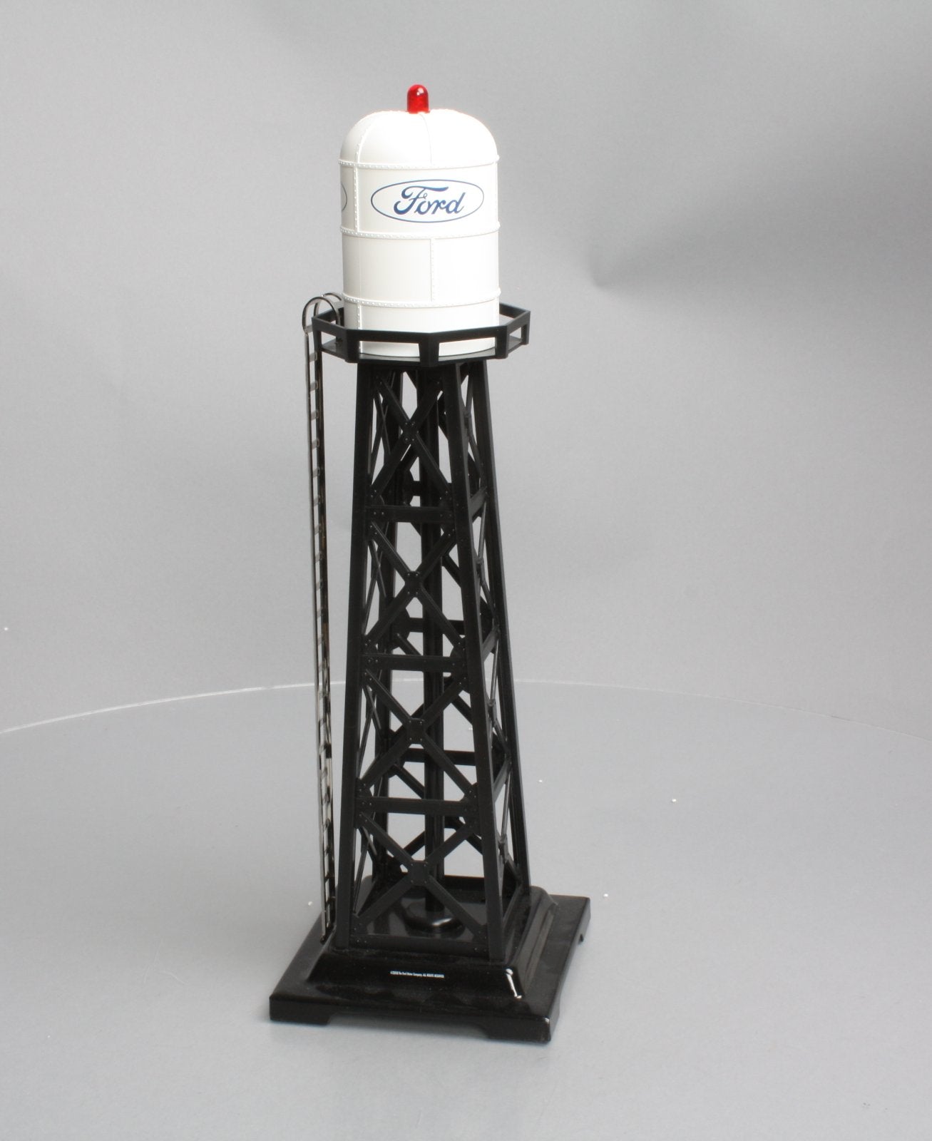 Lionel 6-22673 O Ford Water Tower with Light