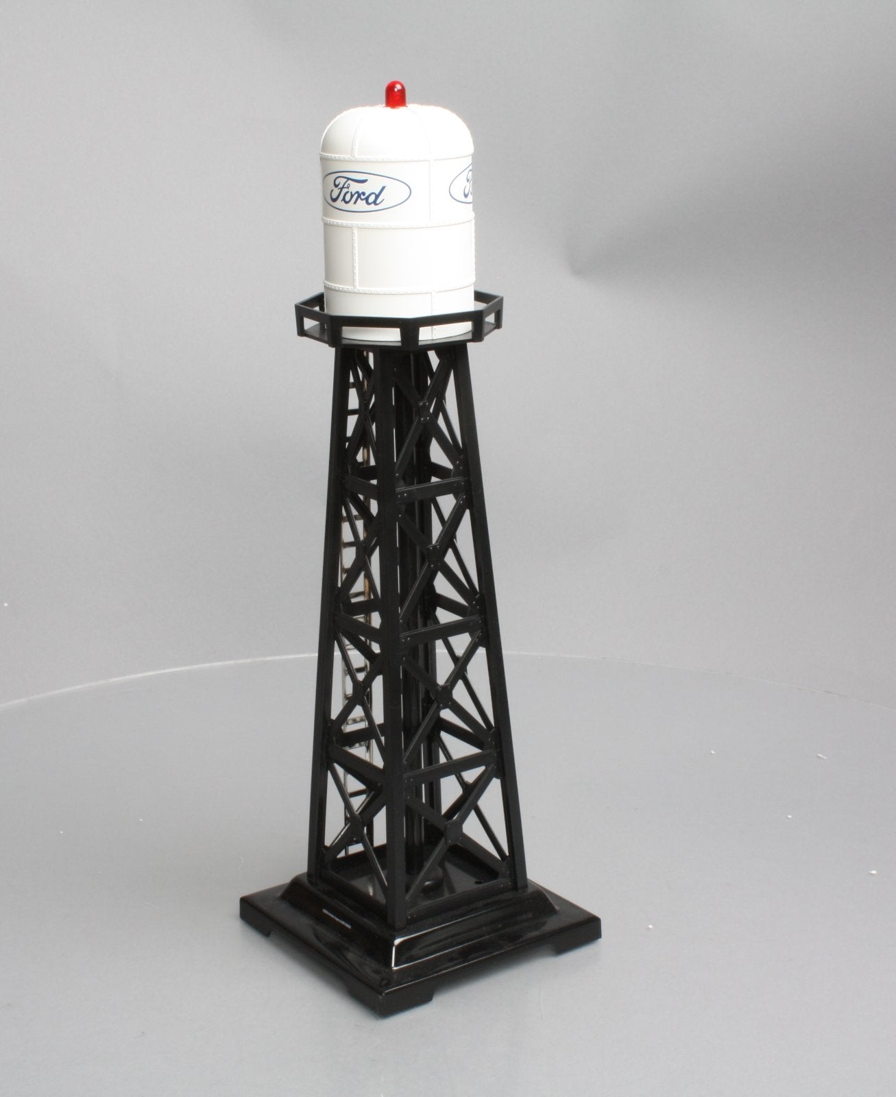 Lionel 6-22673 O Ford Water Tower with Light