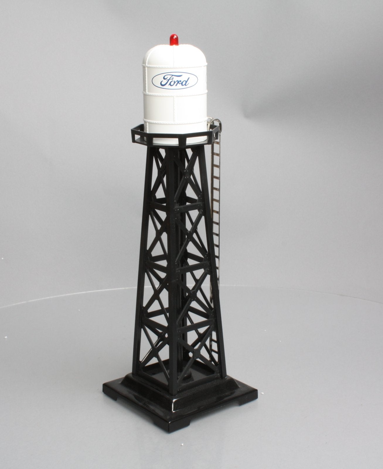 Lionel 6-22673 O Ford Water Tower with Light