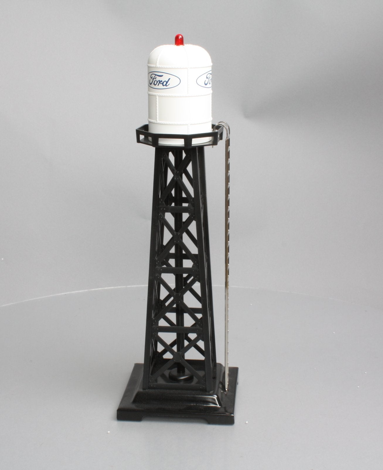 Lionel 6-22673 O Ford Water Tower with Light