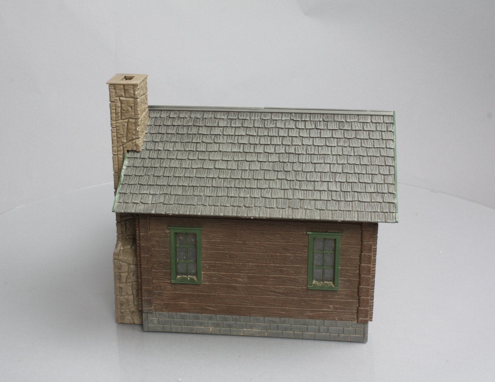 Piko 62104 G Scale Dr. Reynold's Country Home