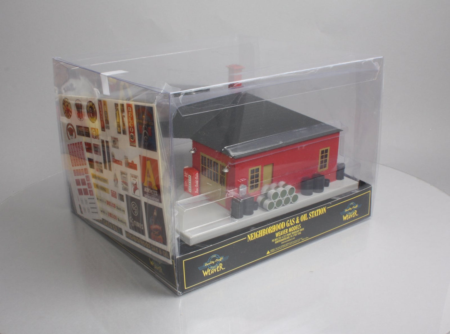 Weaver G1965 O Scale Neighboring Gas & Oil Station