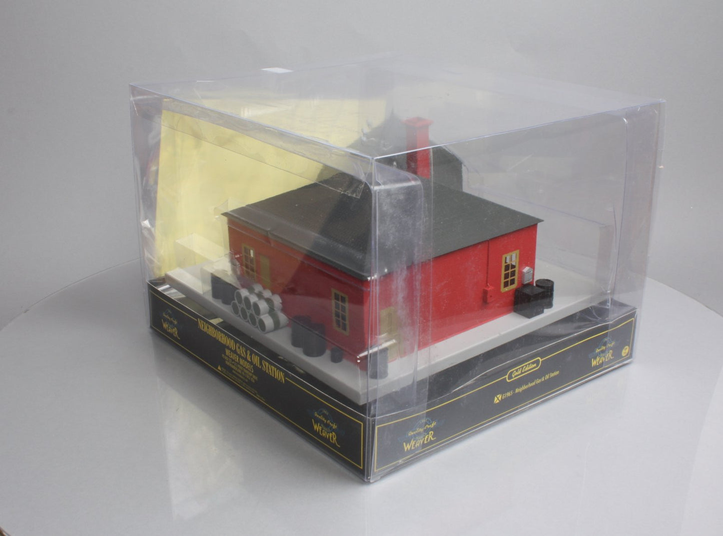 Weaver G1965 O Scale Neighboring Gas & Oil Station