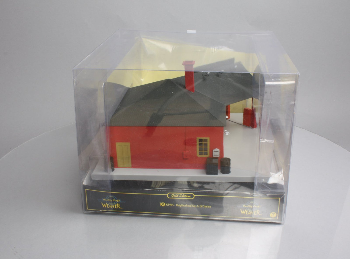Weaver G1965 O Scale Neighboring Gas & Oil Station