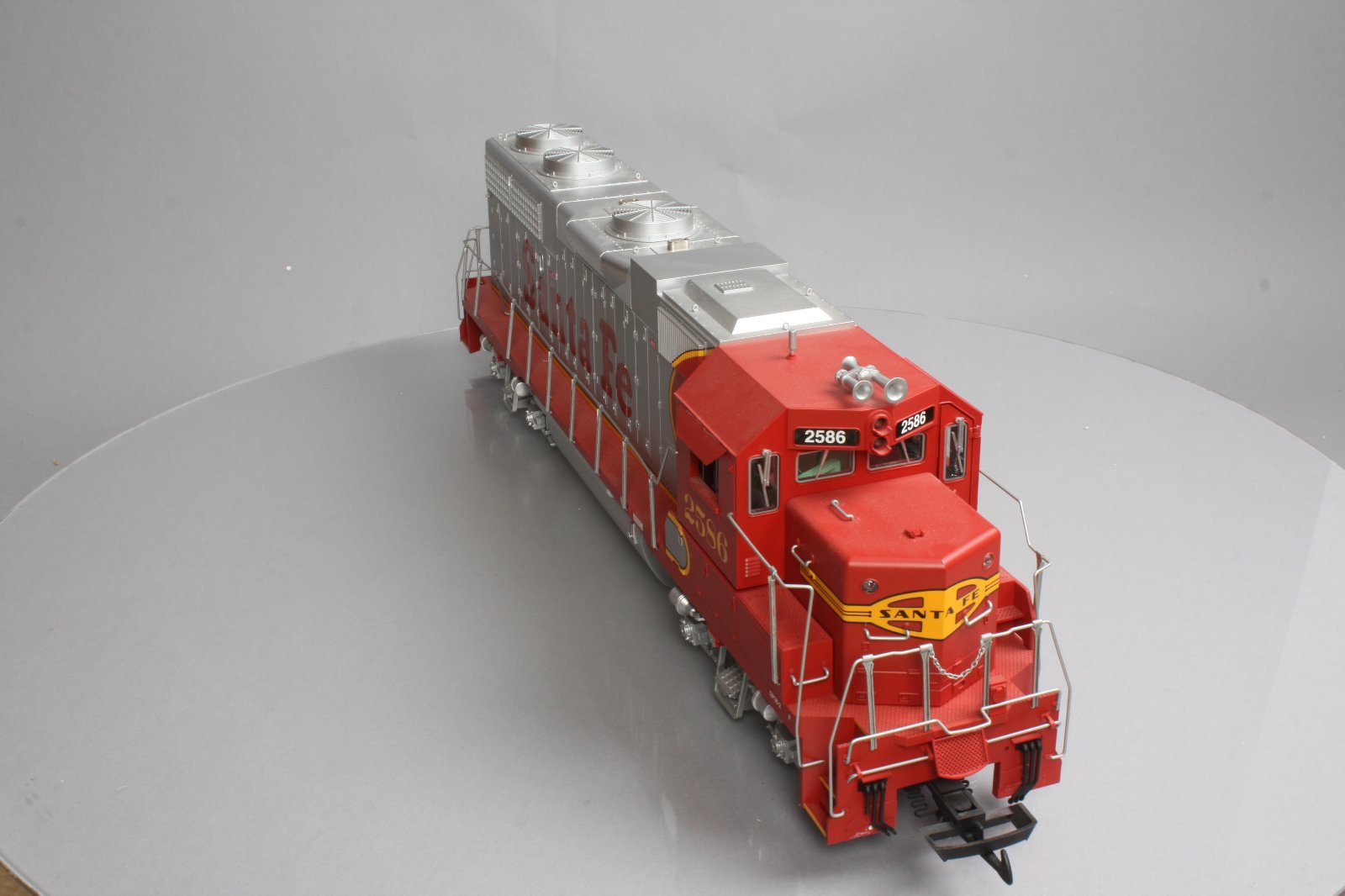 USA Trains R22212 G Santa Fe GP 38-2 Powered Diesel