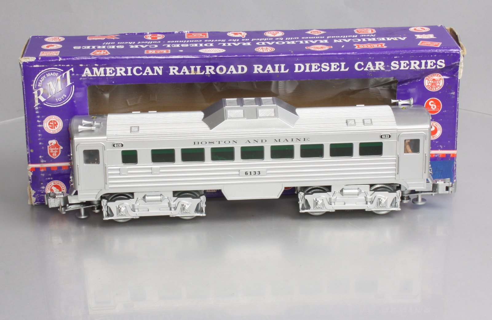 RMT 5421 O B&M BUDDY Powered Diesel Loco #6133