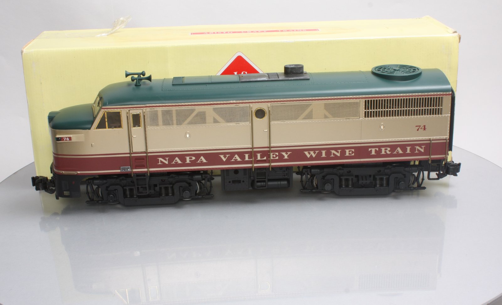 Aristo-Craft 22032 G Napa Valley Wine Train Alco FA-1 Diesel Locomotive #74