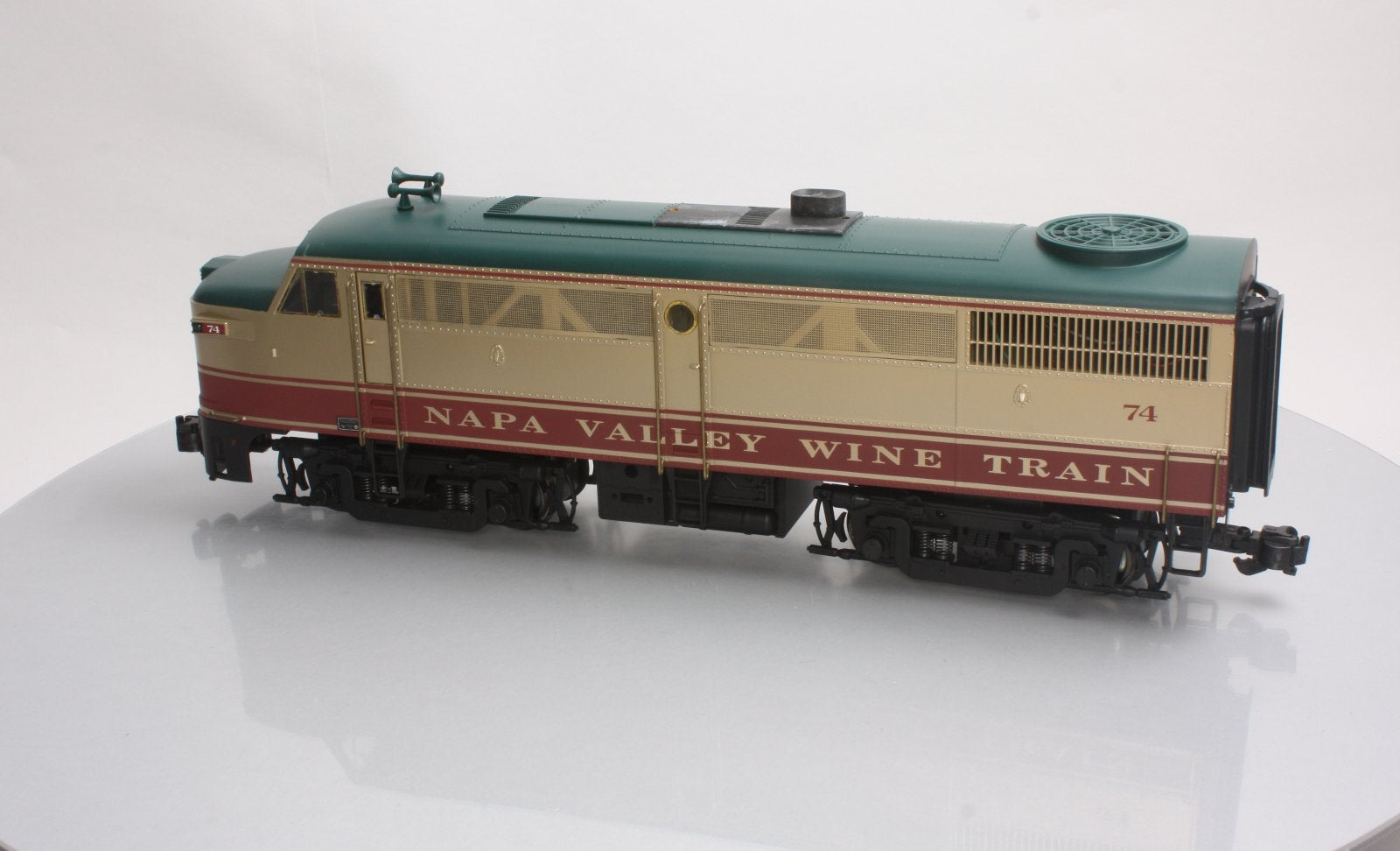 Aristo-Craft 22032 G Napa Valley Wine Train Alco FA-1 Diesel Locomotive #74