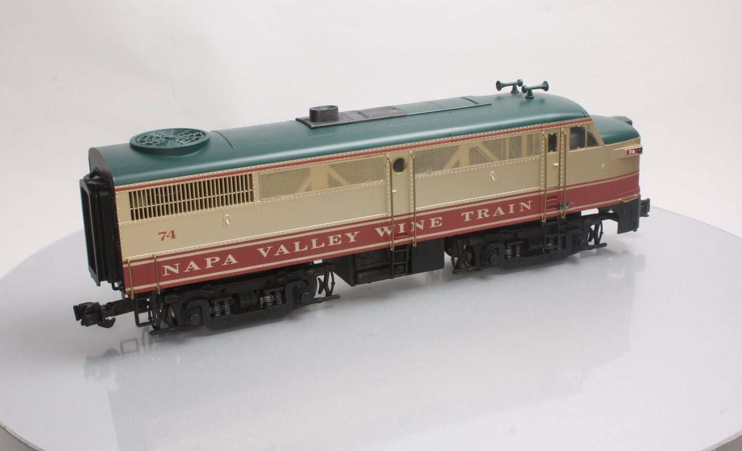 Aristo-Craft 22032 G Napa Valley Wine Train Alco FA-1 Diesel Locomotive #74
