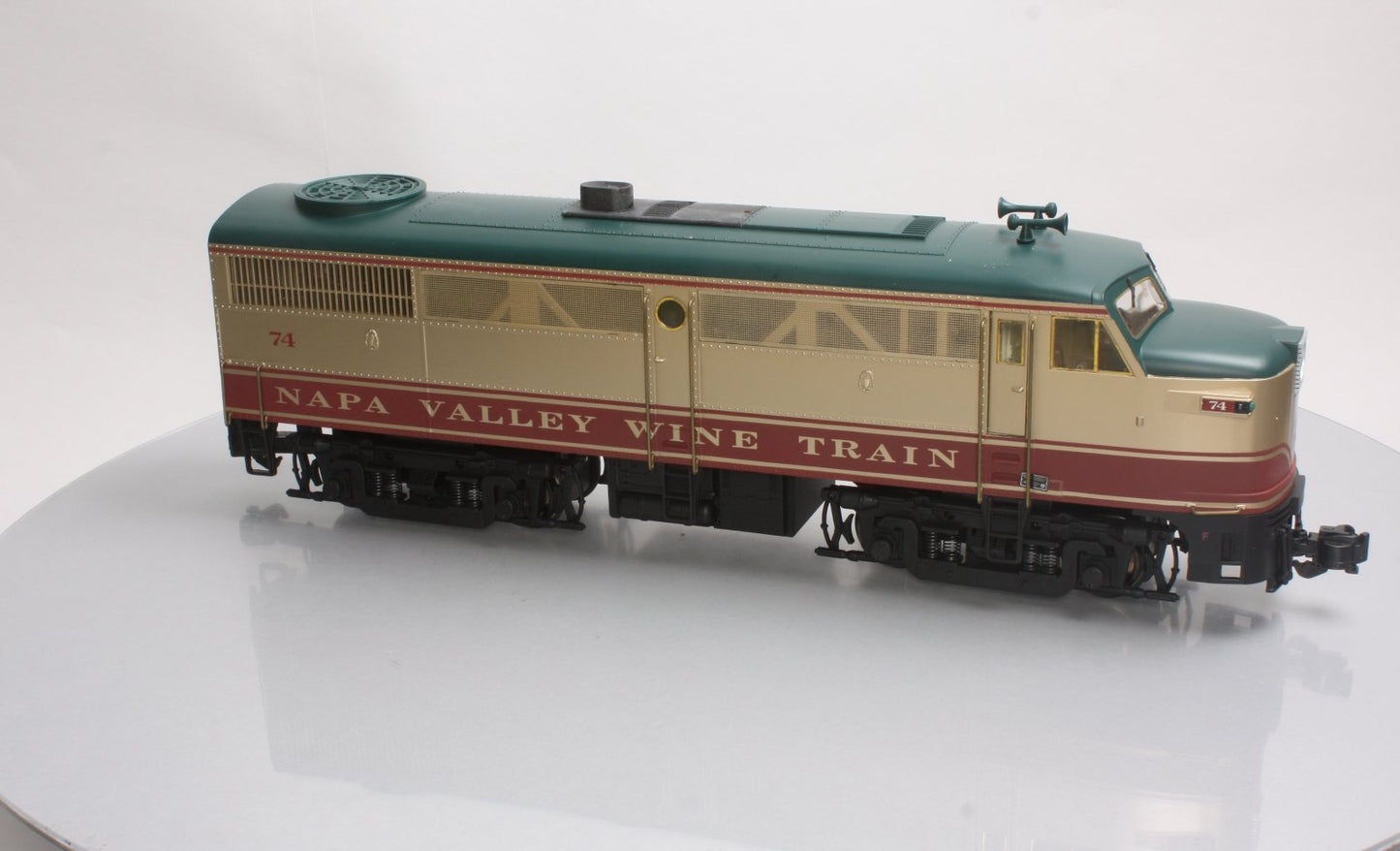 Aristo-Craft 22032 G Napa Valley Wine Train Alco FA-1 Diesel Locomotive #74