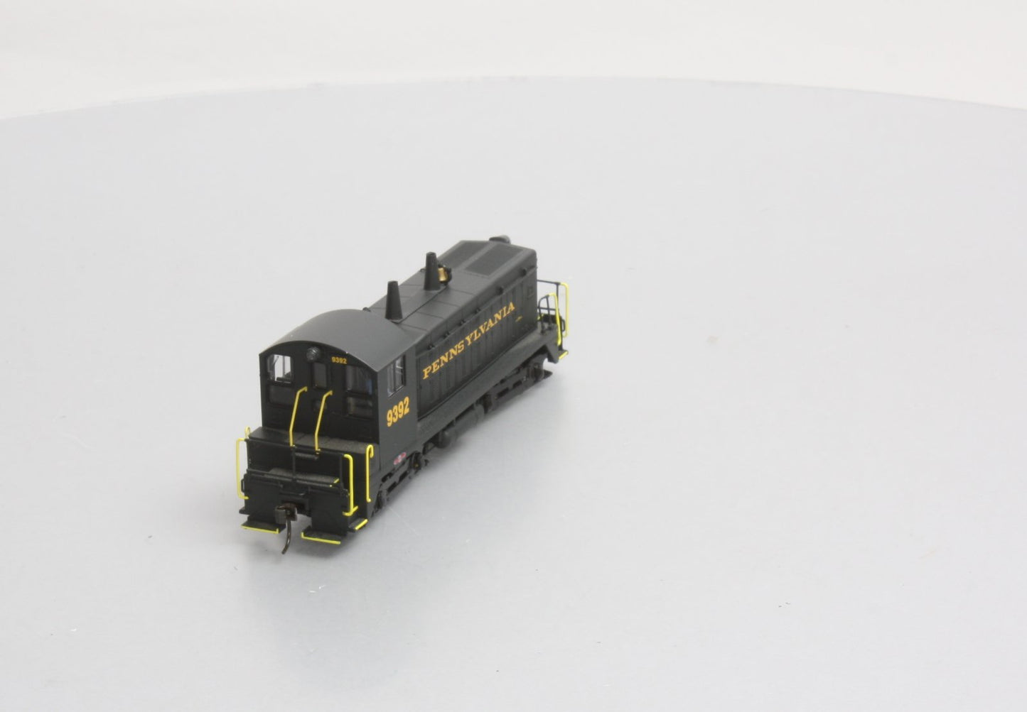 Broadway Limited 2036 HO Pennsylvania Diesel EMD Switcher SW7 Ph2 #9392