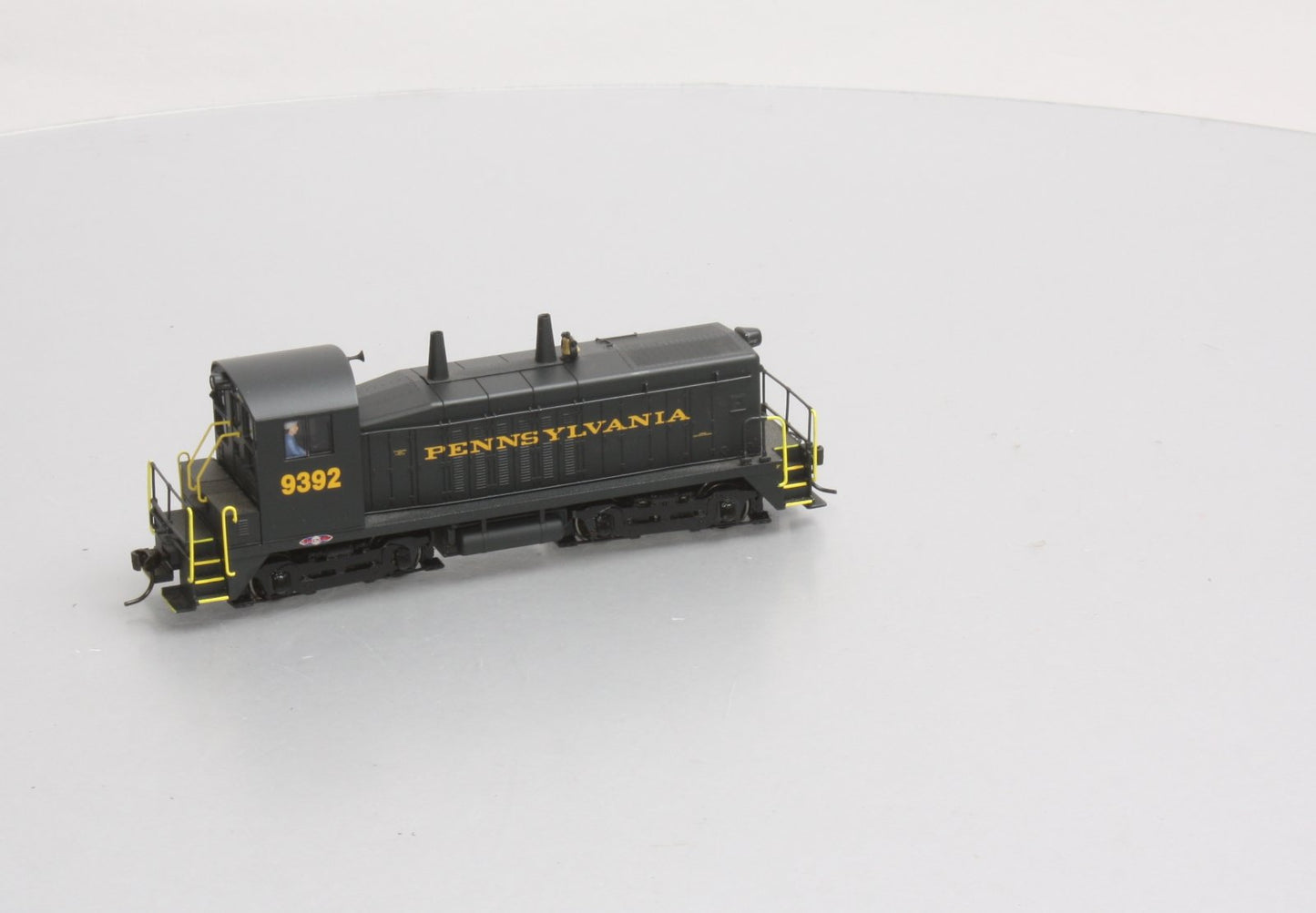 Broadway Limited 2036 HO Pennsylvania Diesel EMD Switcher SW7 Ph2 #9392