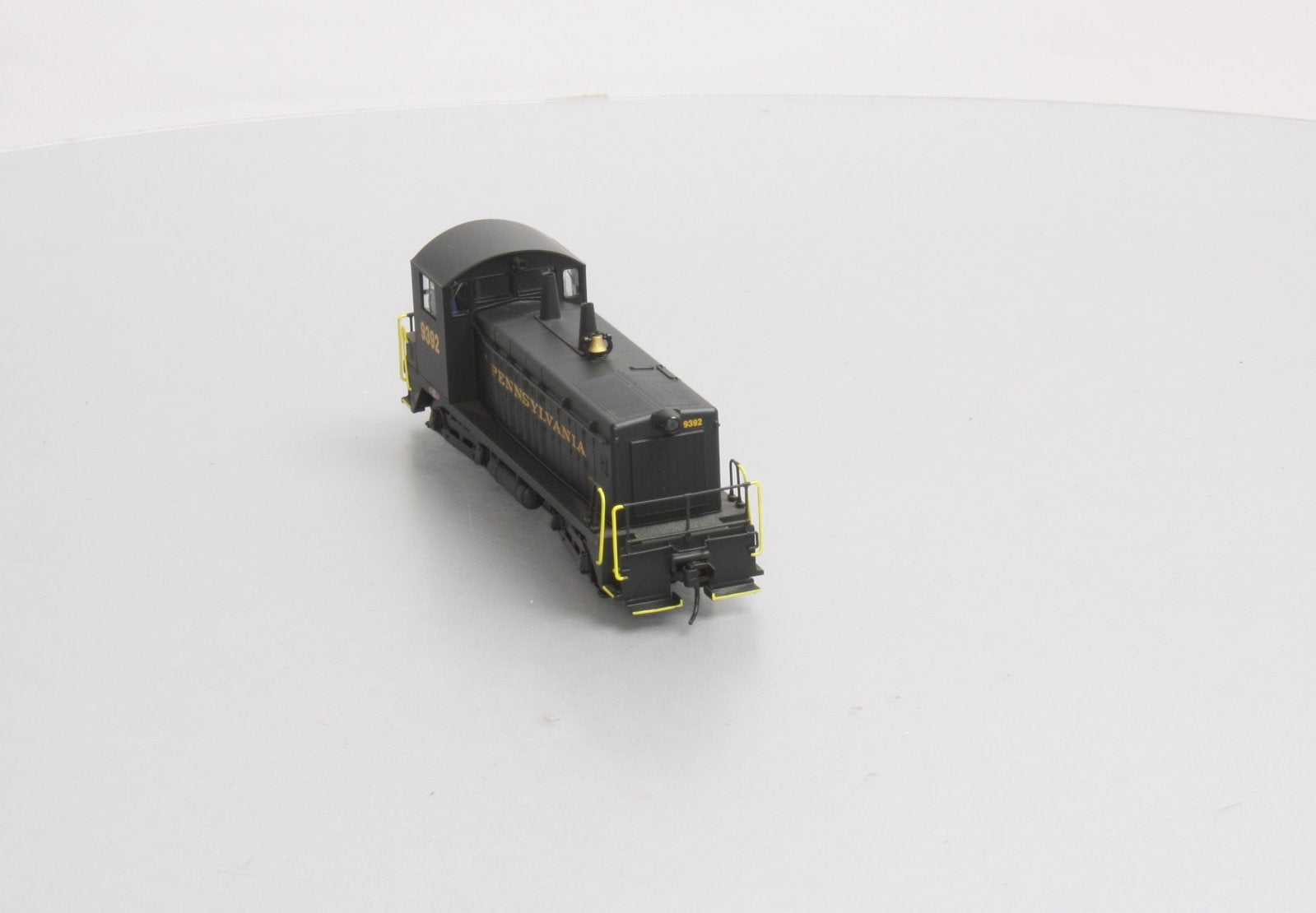 Broadway Limited 2036 HO Pennsylvania Diesel EMD Switcher SW7 Ph2 #9392