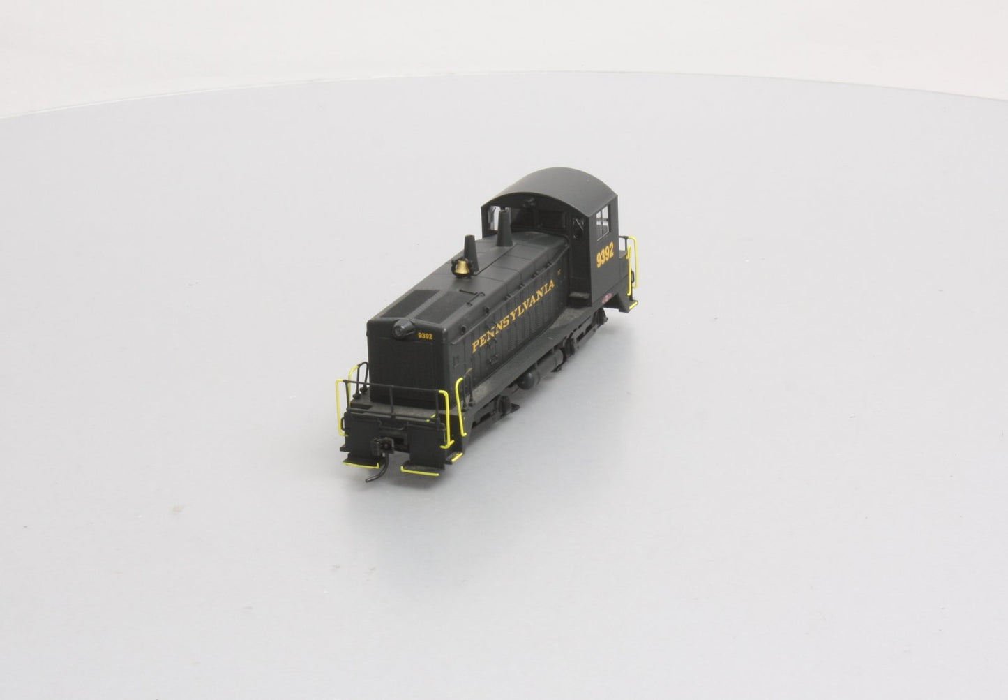 Broadway Limited 2036 HO Pennsylvania Diesel EMD Switcher SW7 Ph2 #9392
