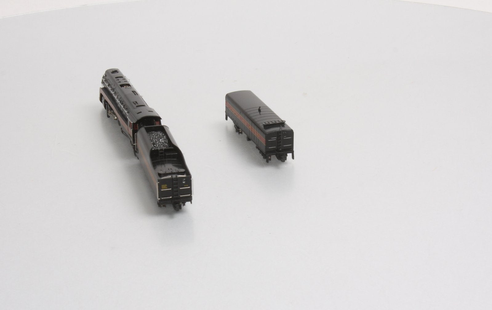 Bachmann 82154 N N&W Class J 4-8-4 Steam Locomotive & Aux. Tender #611--Railfan