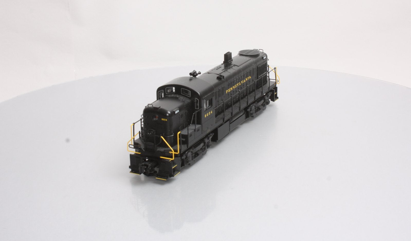 Williams 23001 O Pennsylvania ALCO RS3 Conventional 3-Rail Diesel Loco #8604