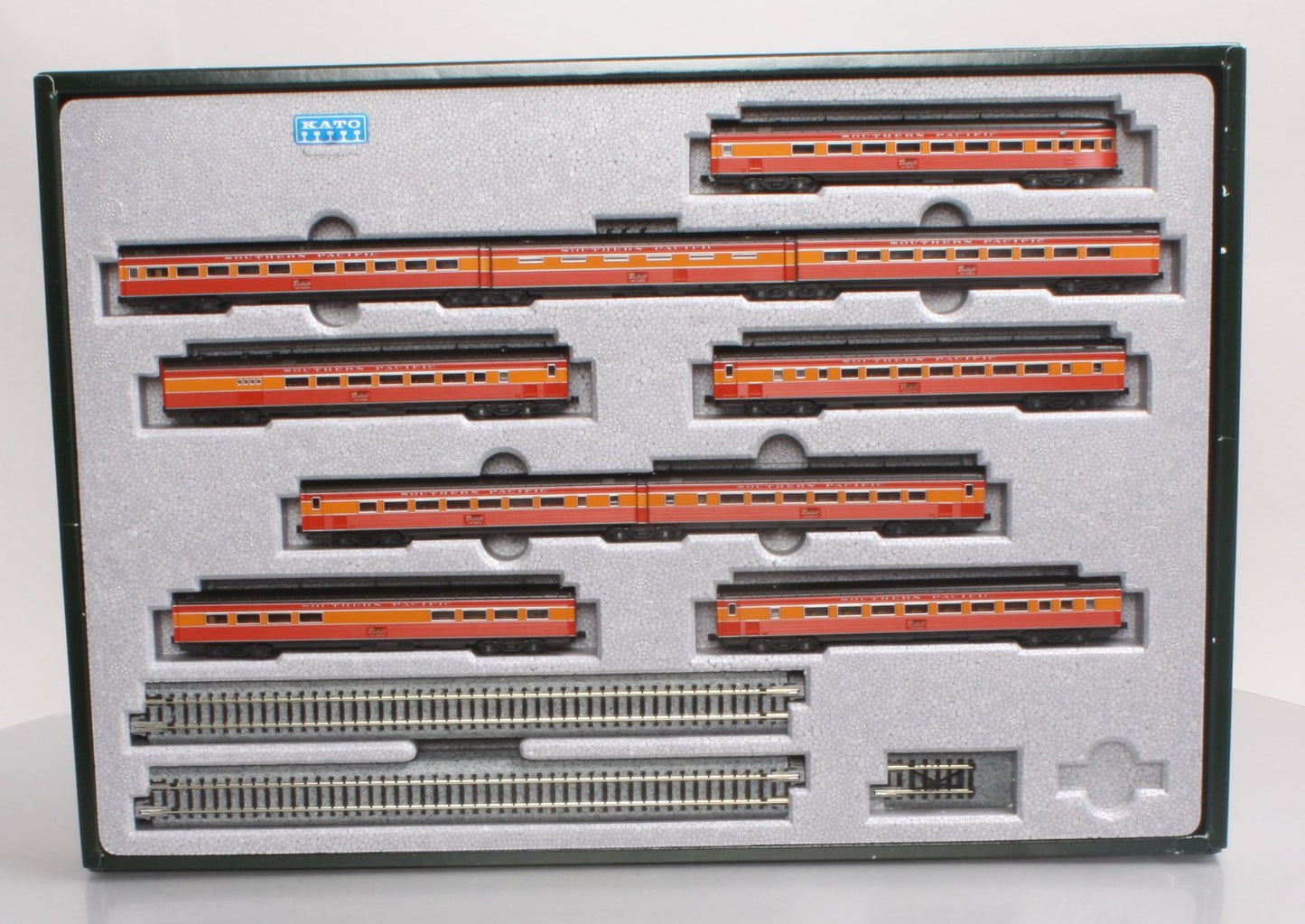 Kato 106-060 N Southern Pacific Morning Daylight 10-Car Set w/Display Unitrack
