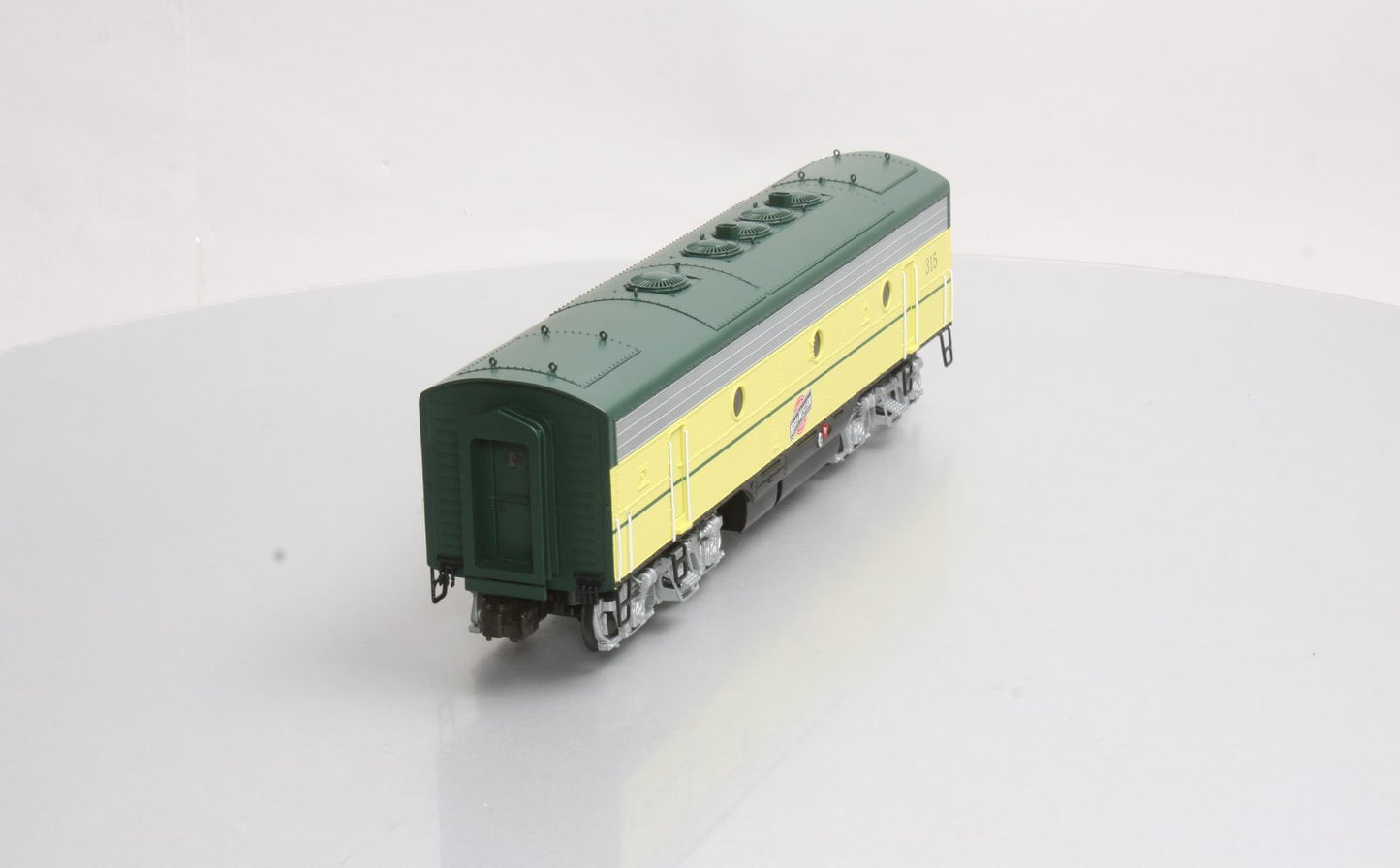Lionel 6-38763 Chicago & North Western F-7 B Unit Non-Powered Diesel Loco #315