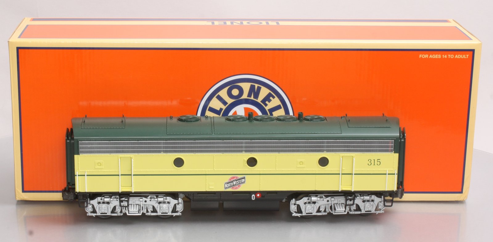 Lionel 6-38763 Chicago & North Western F-7 B Unit Non-Powered Diesel Loco #315