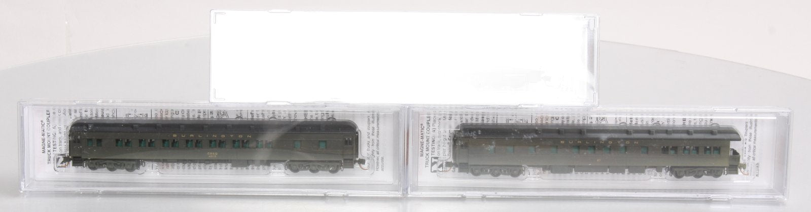 Micro-Trains 99305230 N CB&Q Heavyweight Passenger Car Runner Pack (Set of 3)