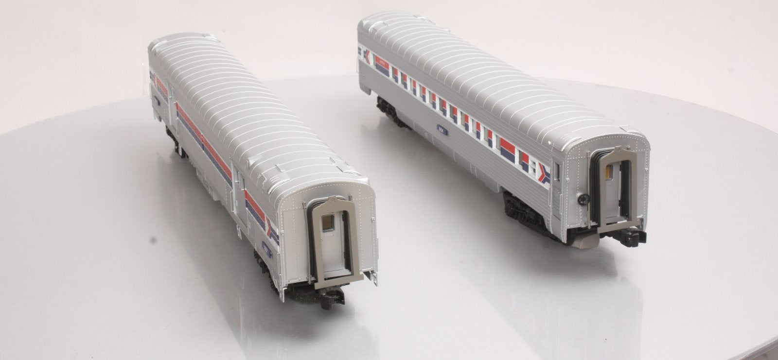 MTH 20-69155 Amtrak 2-Car 70' Streamlined Baggage/Coach Cars