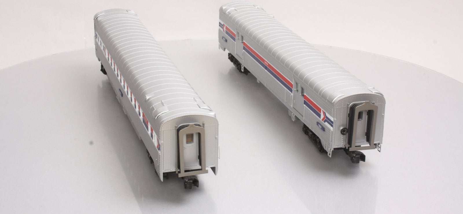 MTH 20-69155 Amtrak 2-Car 70' Streamlined Baggage/Coach Cars