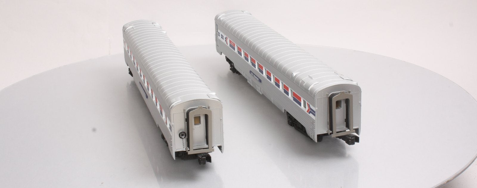 MTH 20-66155 Amtrak 2-Car 70' Streamlined Sleeper/Diner Pass Cars