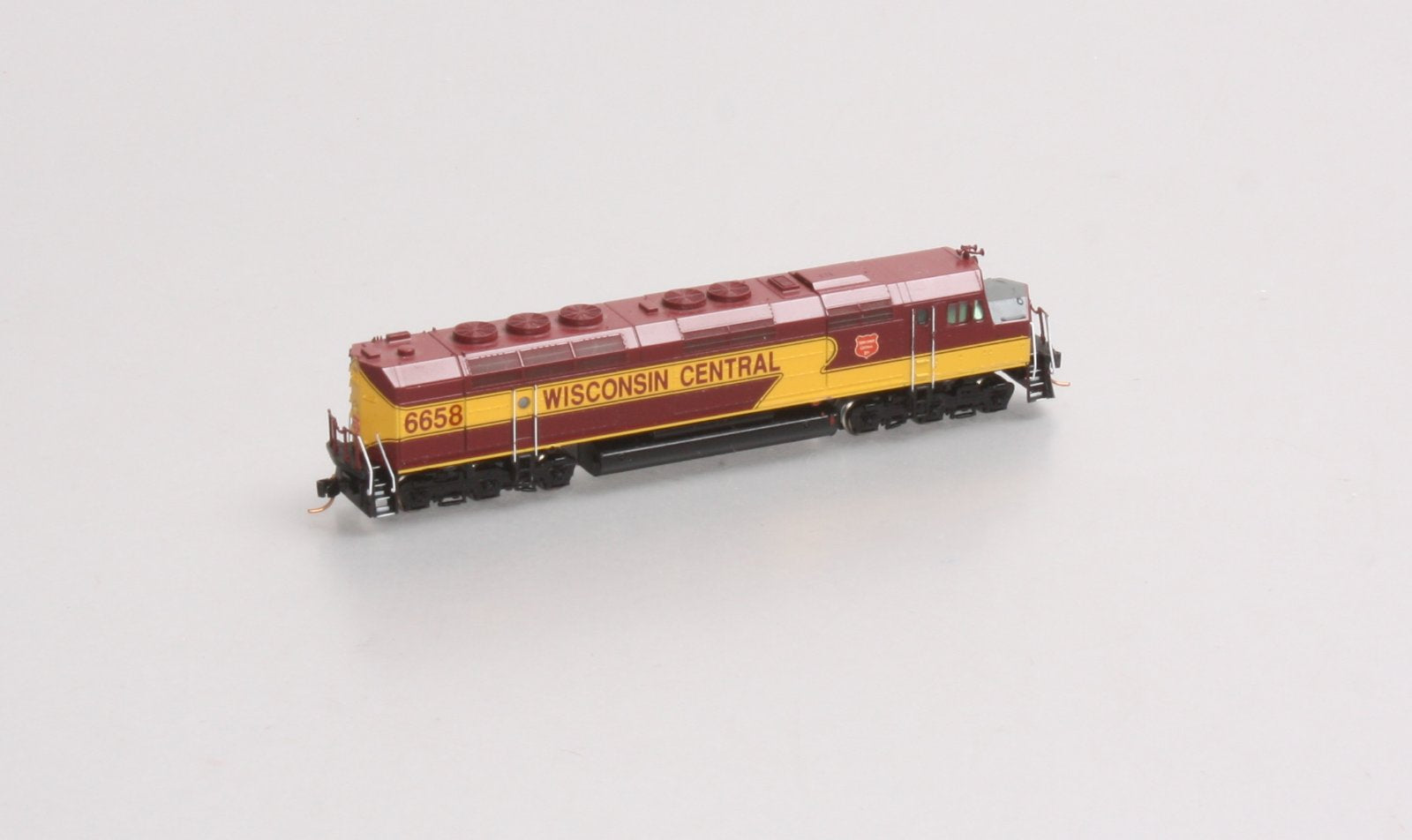 Athearn 16843 N Wisconsin Central EMD FP45 Diesel Locomotive #6658