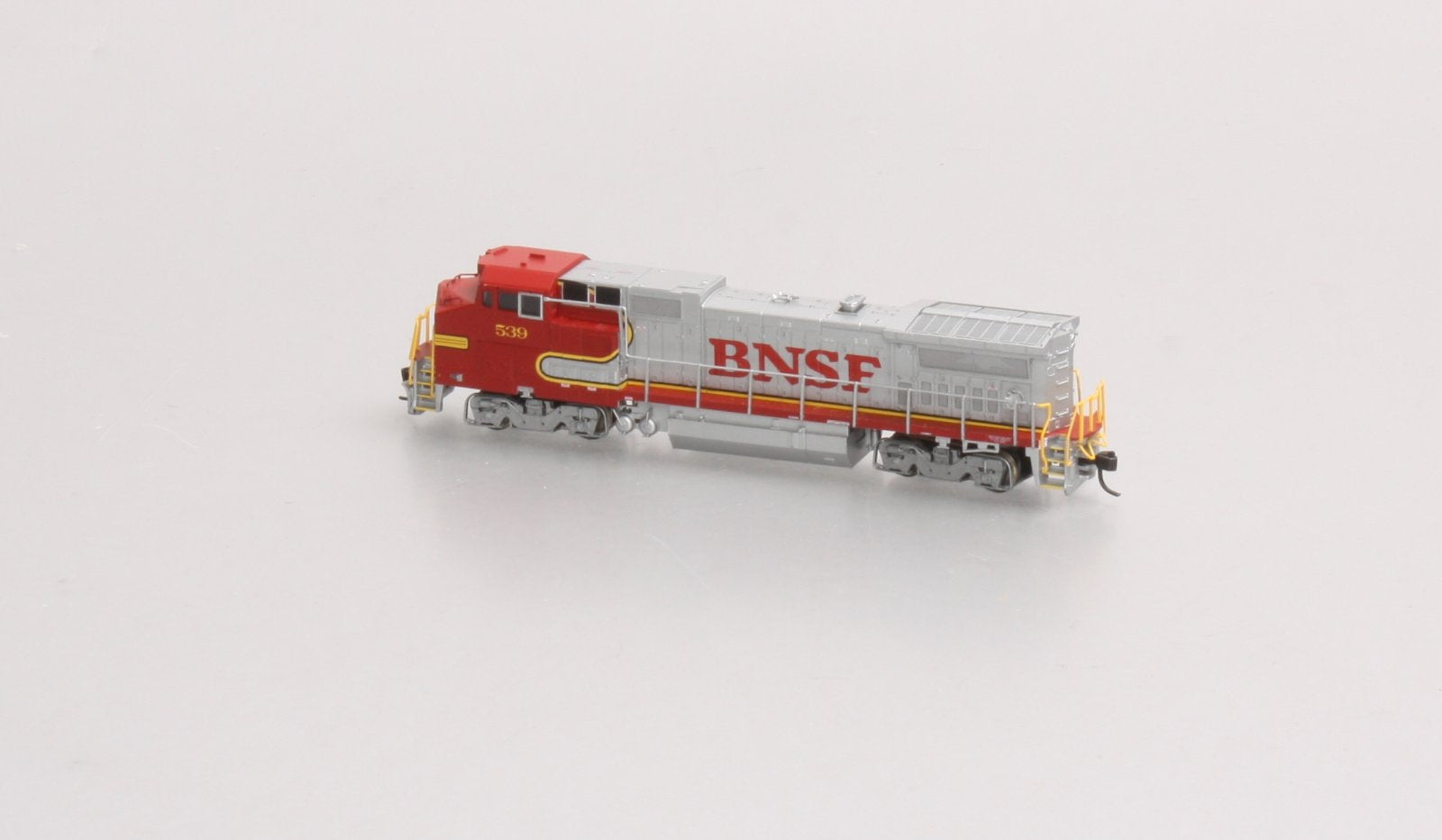 Atlas 48811 N BNSF Dash 8-40BW Diesel Locomotive #539
