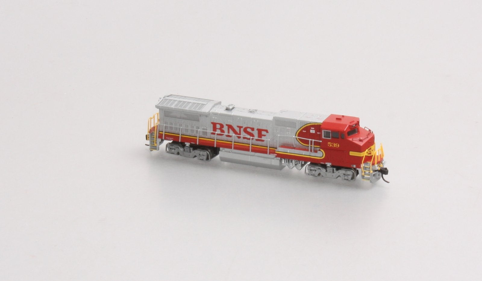Atlas 48811 N BNSF Dash 8-40BW Diesel Locomotive #539