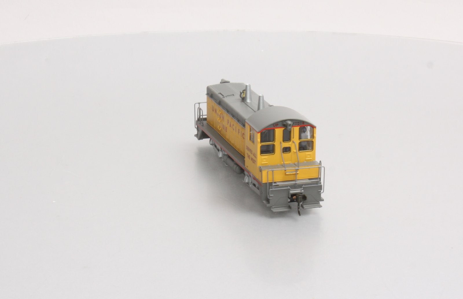 Broadway Limited 2033 HO UP EMD SW7 Phase 2 Powered Diesel Locomotive #1818