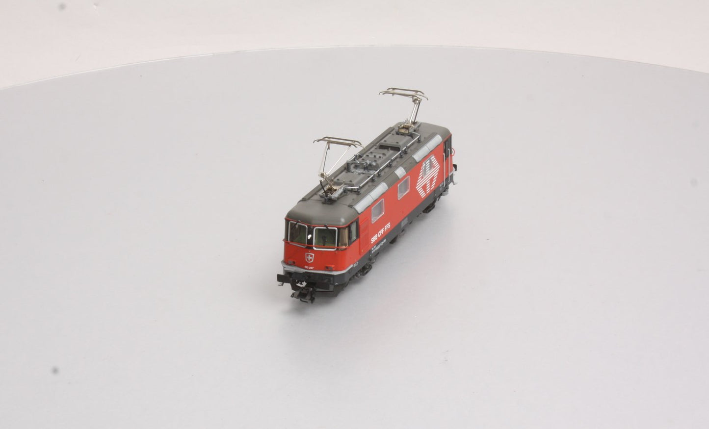 Marklin 37347 HO Scale SBB cl Re 4/4 II Electric Locomotive