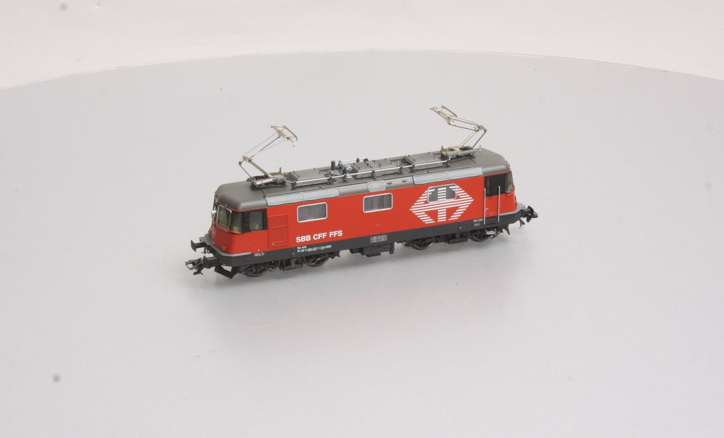 Marklin 37347 HO Scale SBB cl Re 4/4 II Electric Locomotive
