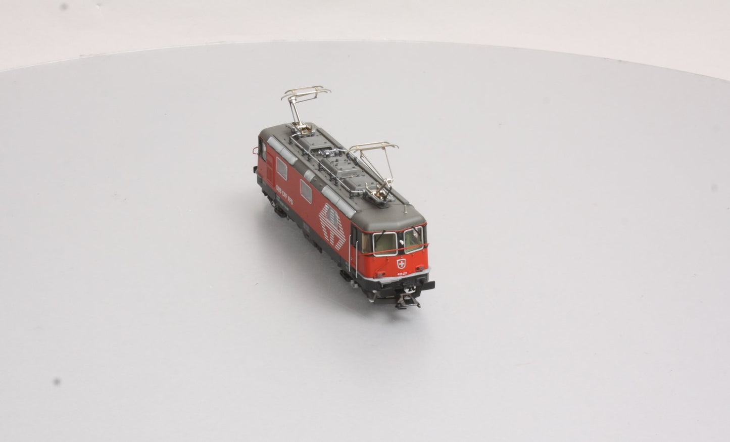 Marklin 37347 HO Scale SBB cl Re 4/4 II Electric Locomotive