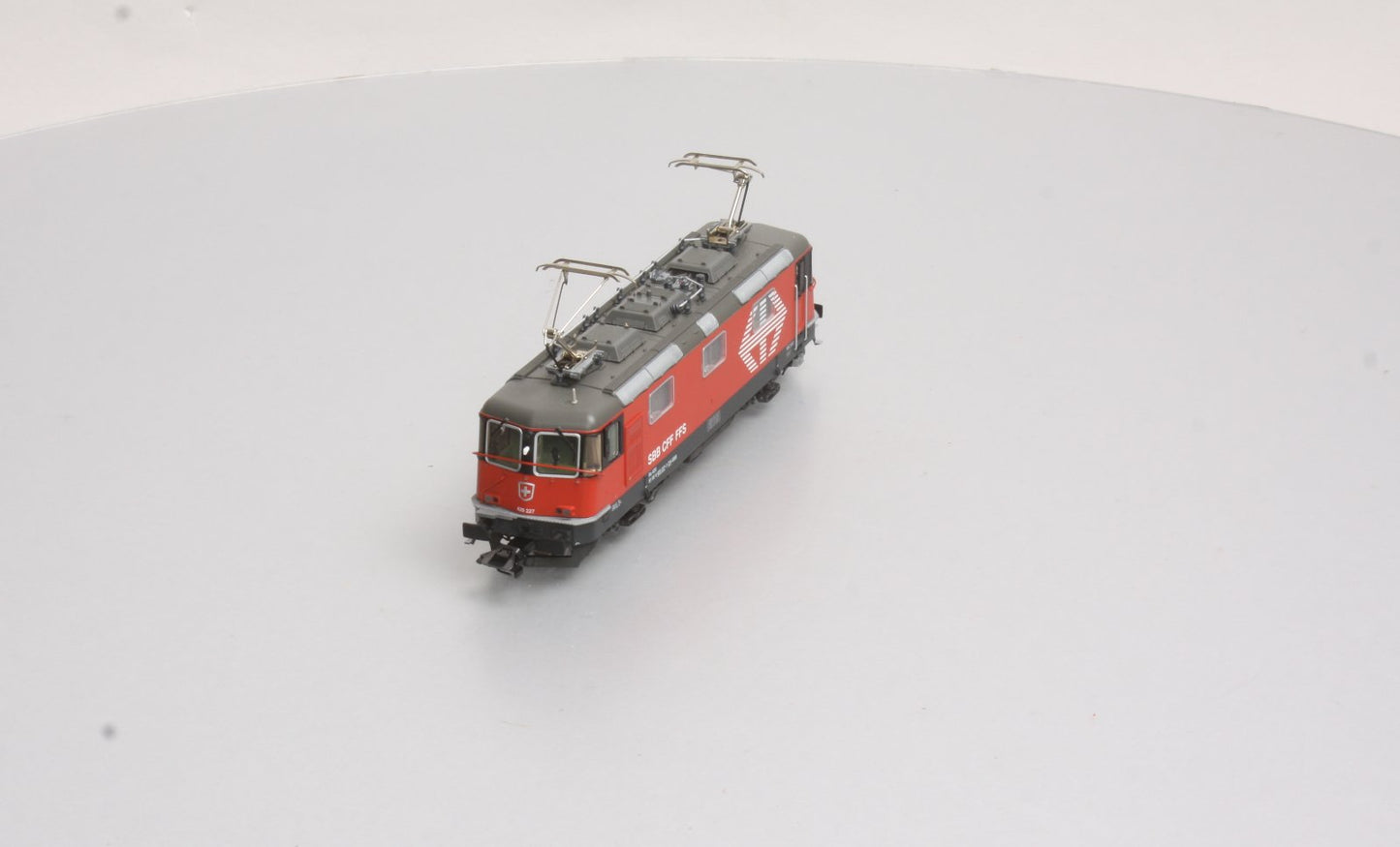 Marklin 37347 HO Scale SBB cl Re 4/4 II Electric Locomotive