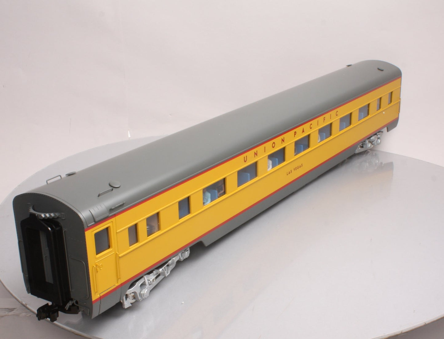 USA Trains R31051 G UP City of Los Angeles Corrugated Aluminum Coach Lighted #1