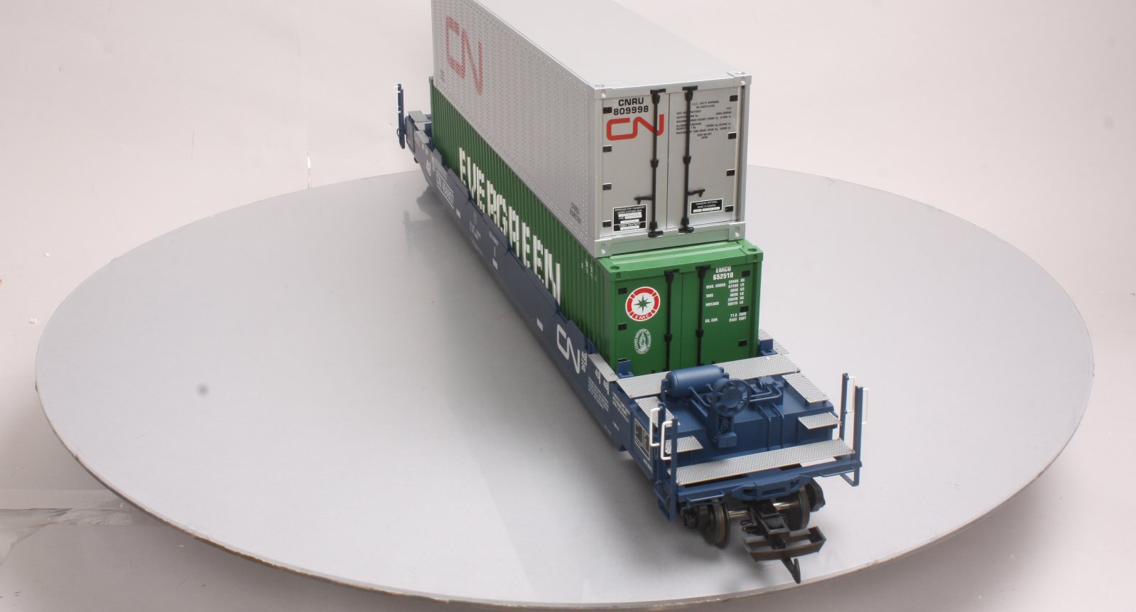 USA Trains 17126 CN Gunderson Husky Stack with 2 Containers - Metal Wheels