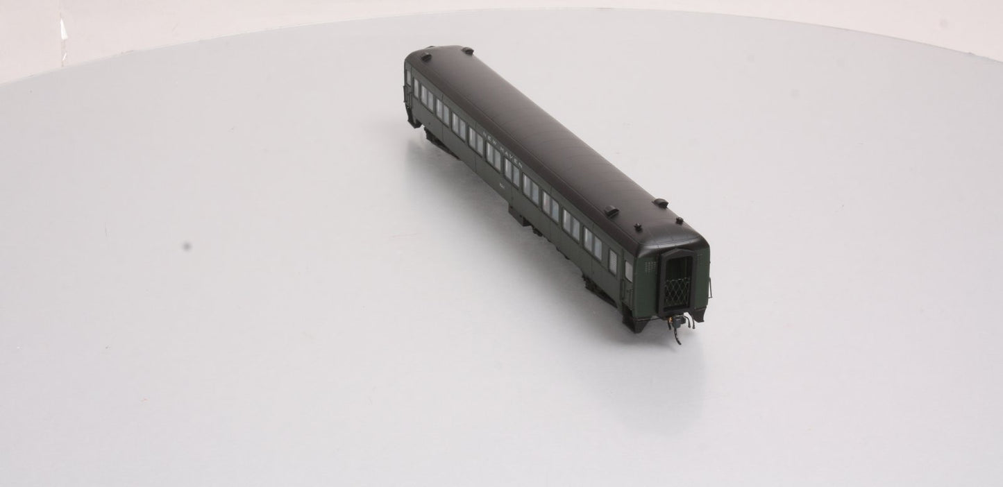 Rapido Trains 109025 HO New Haven 10-Window Coach #8201