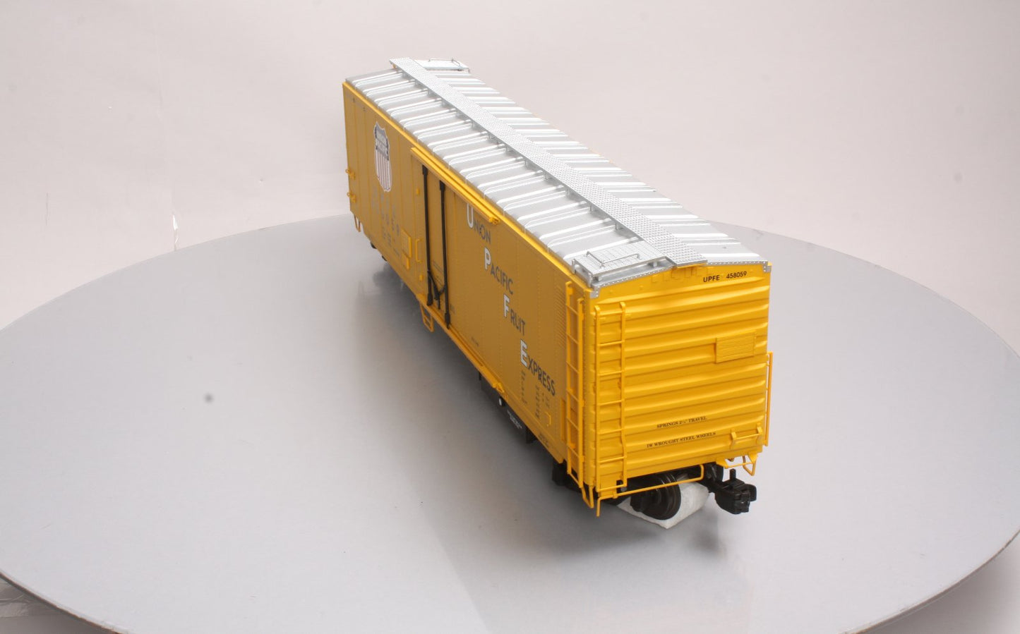 USA Trains R16712 G UP Fruit Express 50' Mechanical Refrigerator Car #458059