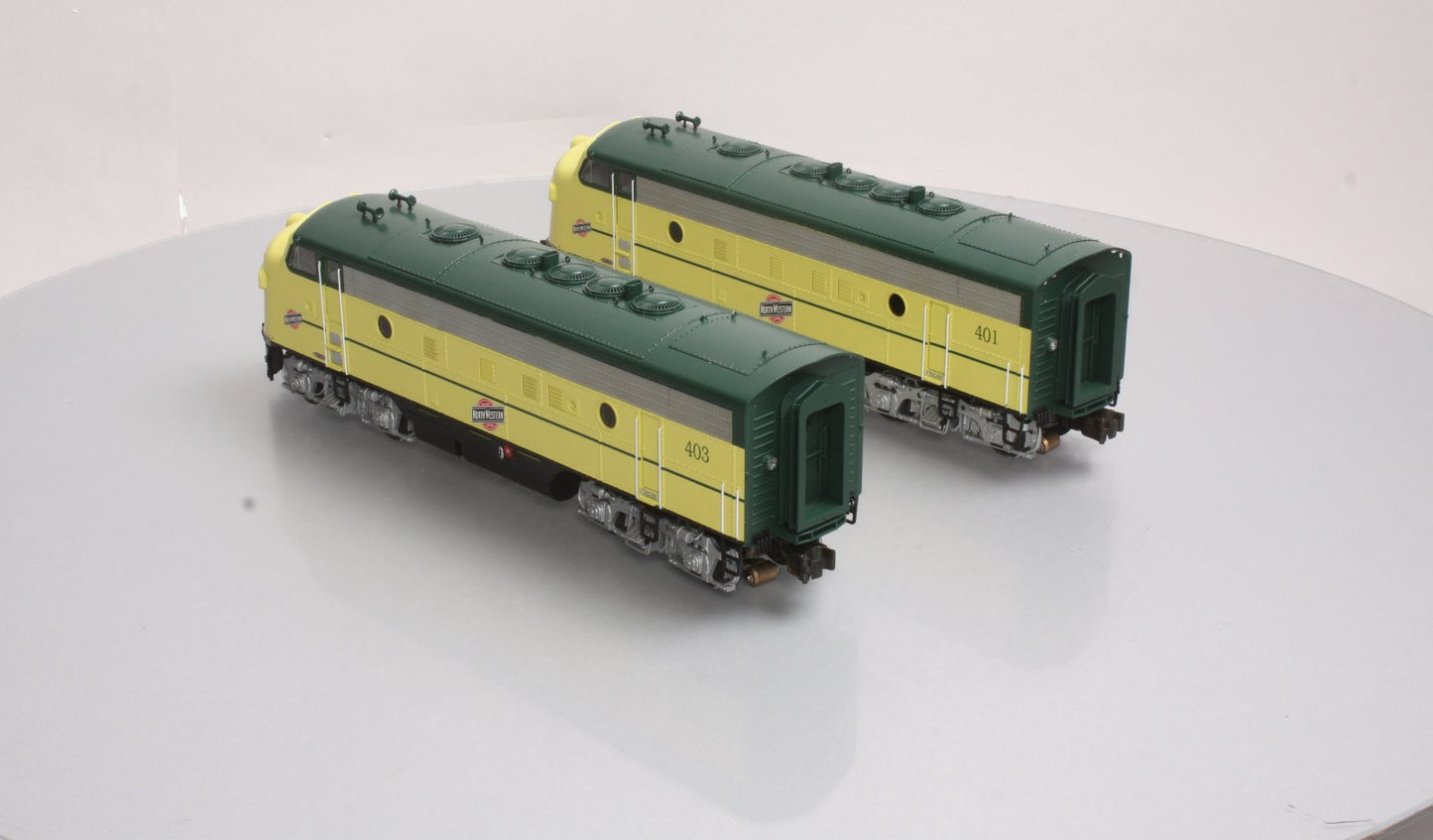Lionel 6-38754 O Gauge C&NW Legacy F-7 AA Diesel Locomotive Set #401/#403