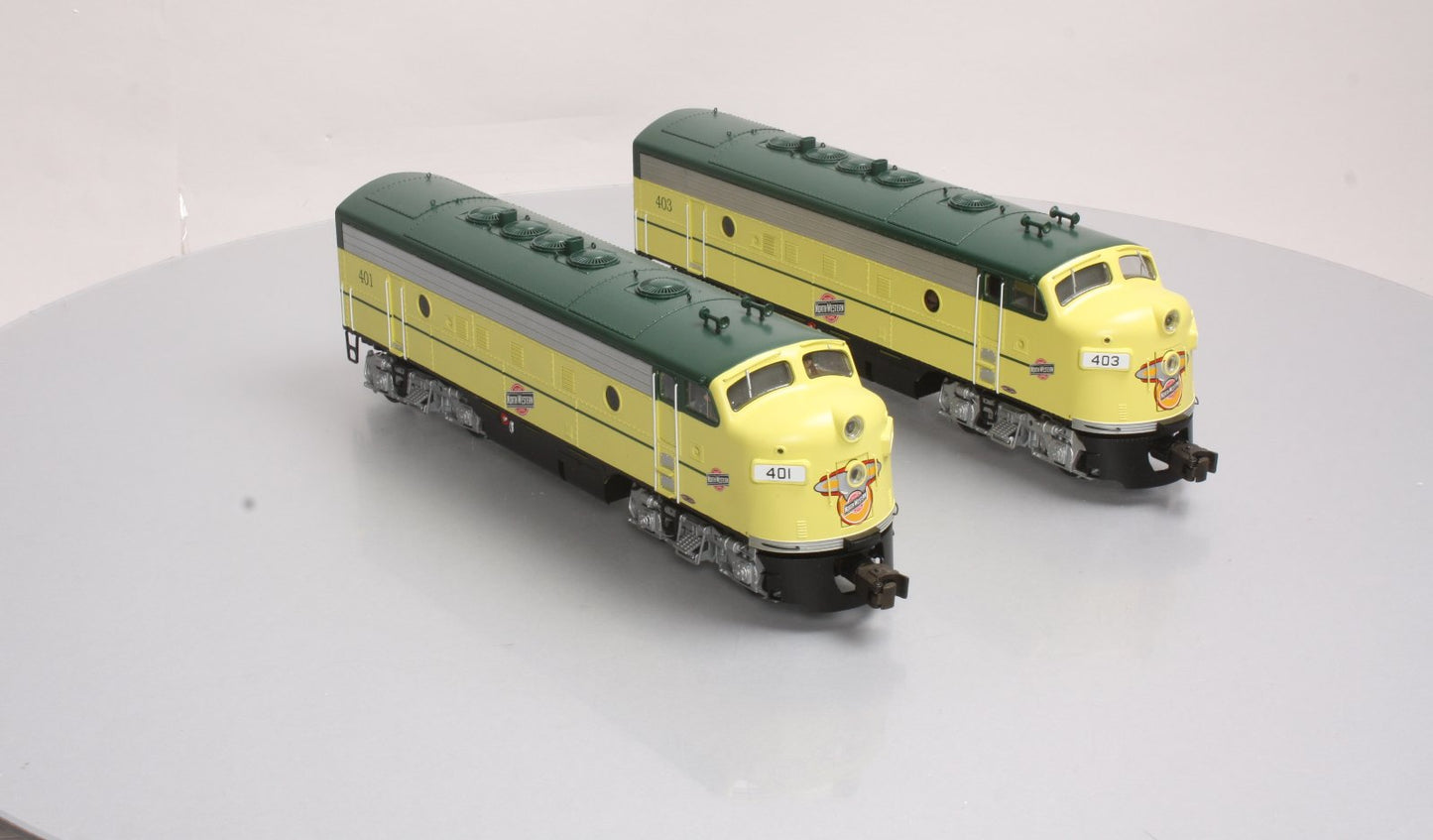 Lionel 6-38754 O Gauge C&NW Legacy F-7 AA Diesel Locomotive Set #401/#403