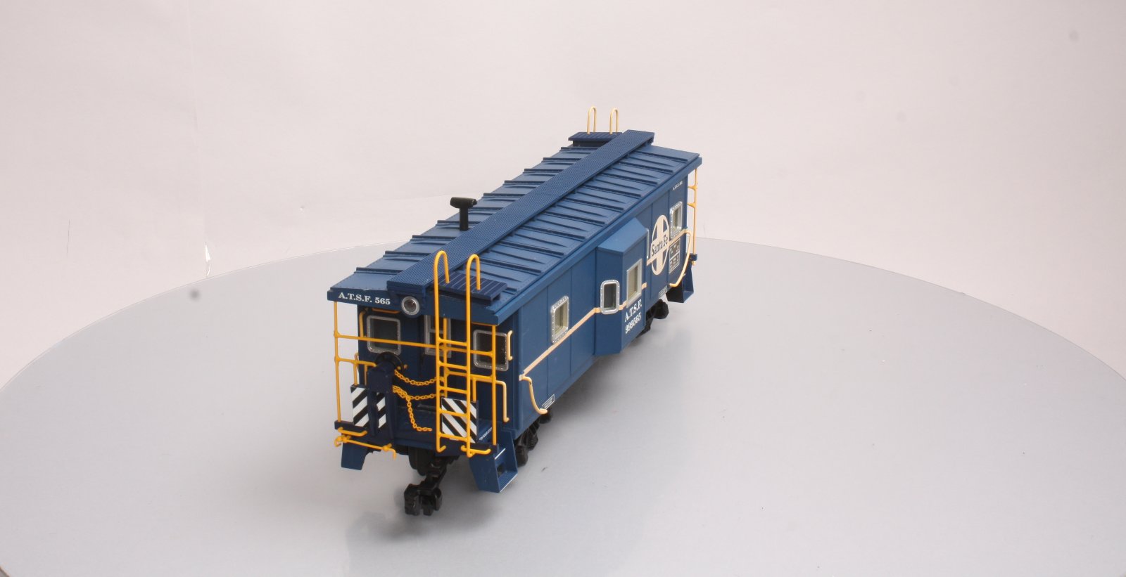 USA Trains R12051 G ATSF Bay Window Caboose #999565 - Metal Wheels