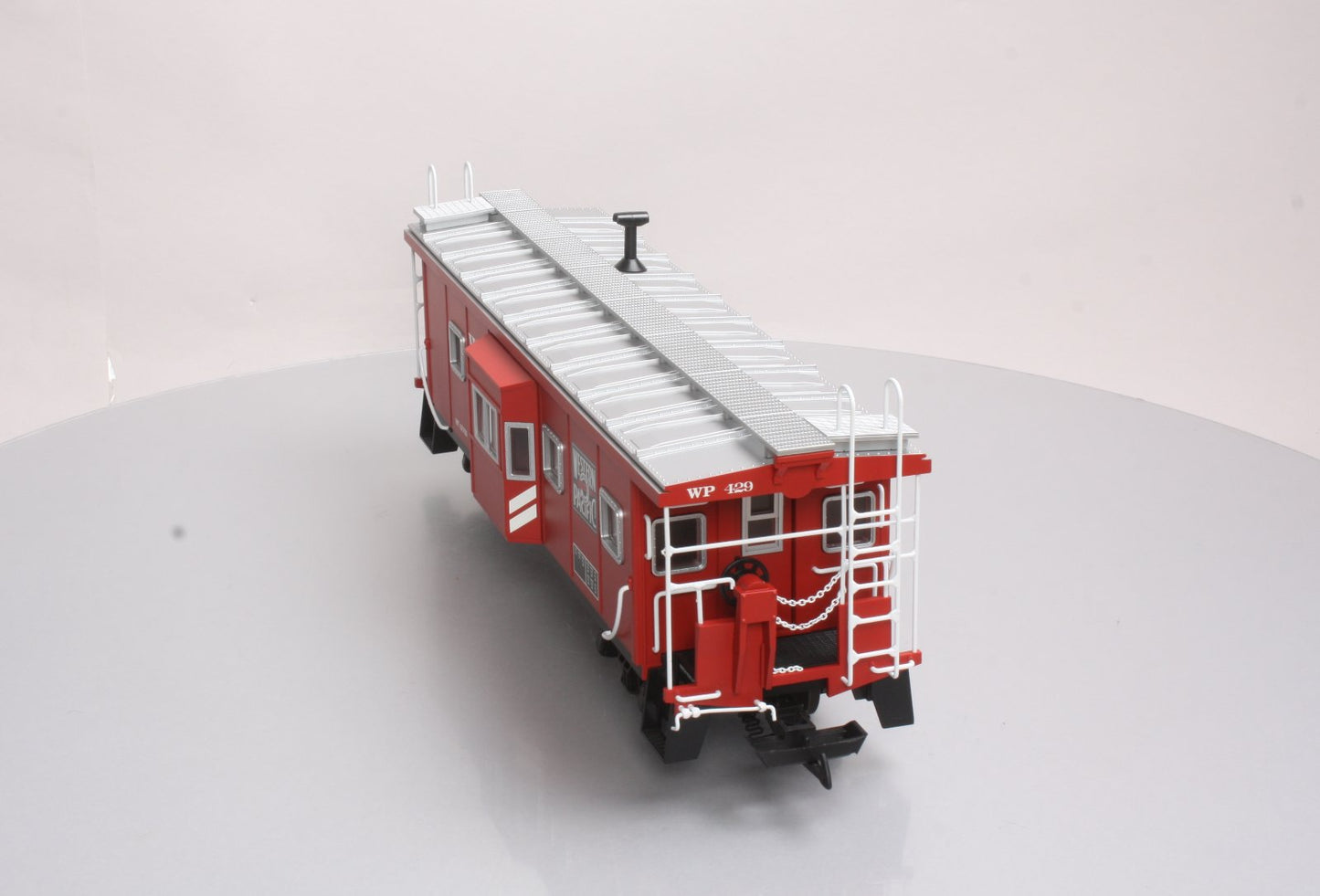 USA Trains 12068 G Western Pacific Bay Window Caboose #429